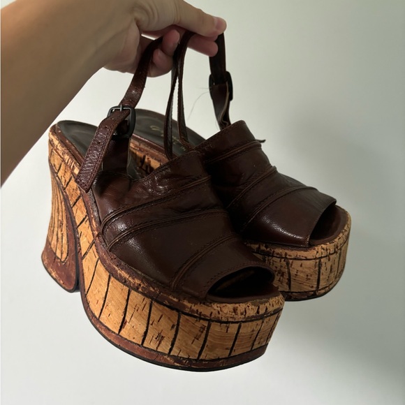Vintage brown italian platform heeled sandals - Picture 1 of 7